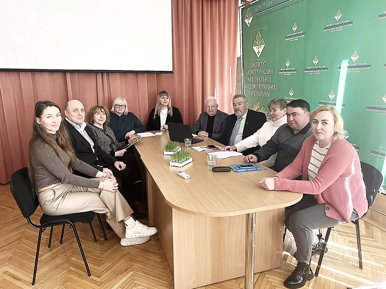 Результати круглого столу на тему  «Особливості захисту зернових культур  від шкідників, хвороб та бур’янів у весняний період  2024 року в умовах воєнного стану»